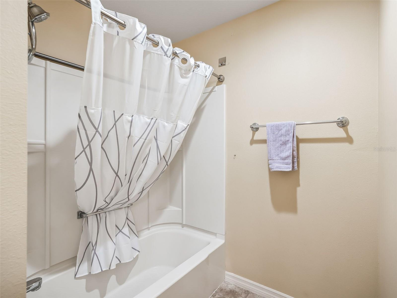 Image 31 of 50 For 1946 Loadstar Avenue