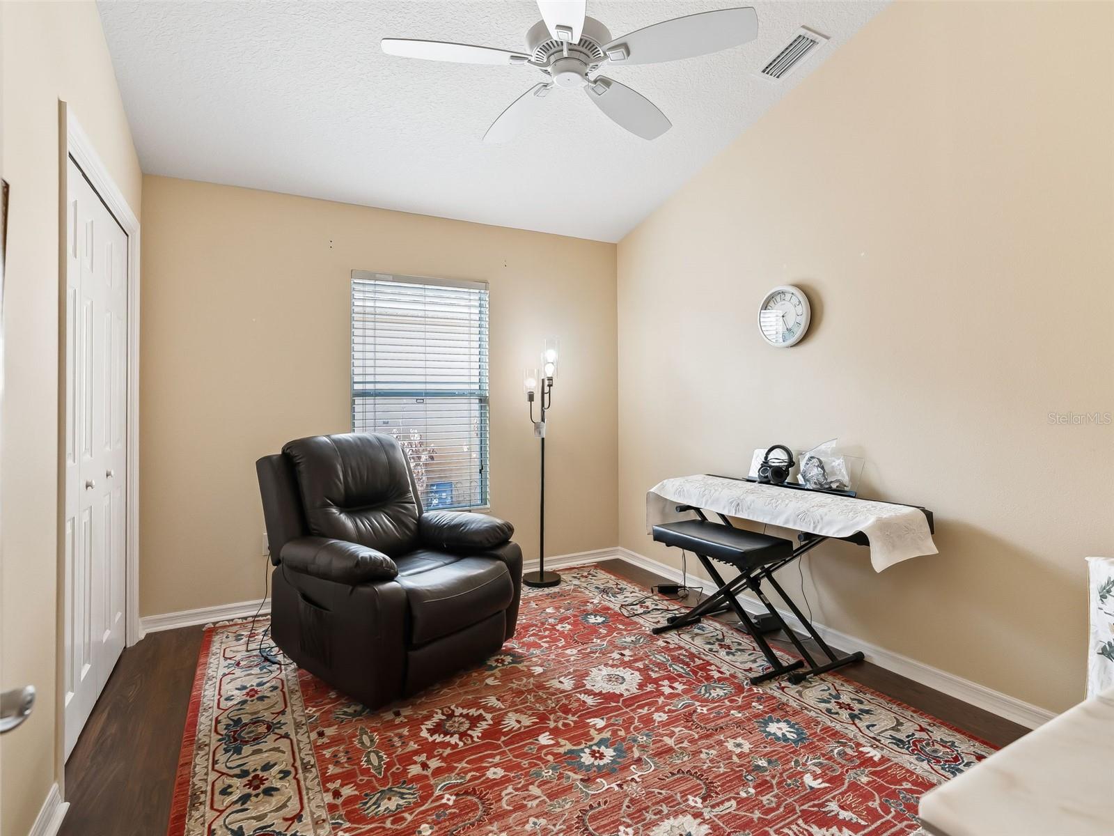 Image 33 of 50 For 1946 Loadstar Avenue