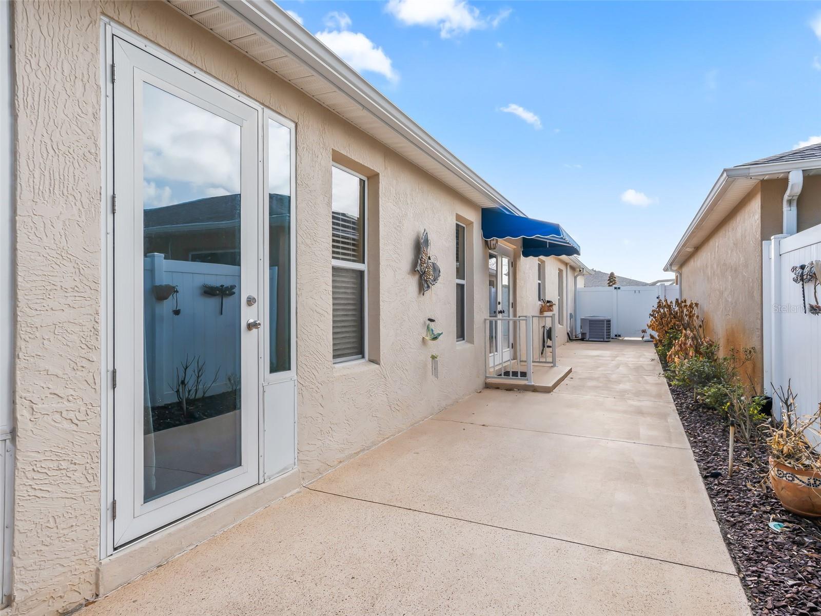 Image 37 of 50 For 1946 Loadstar Avenue