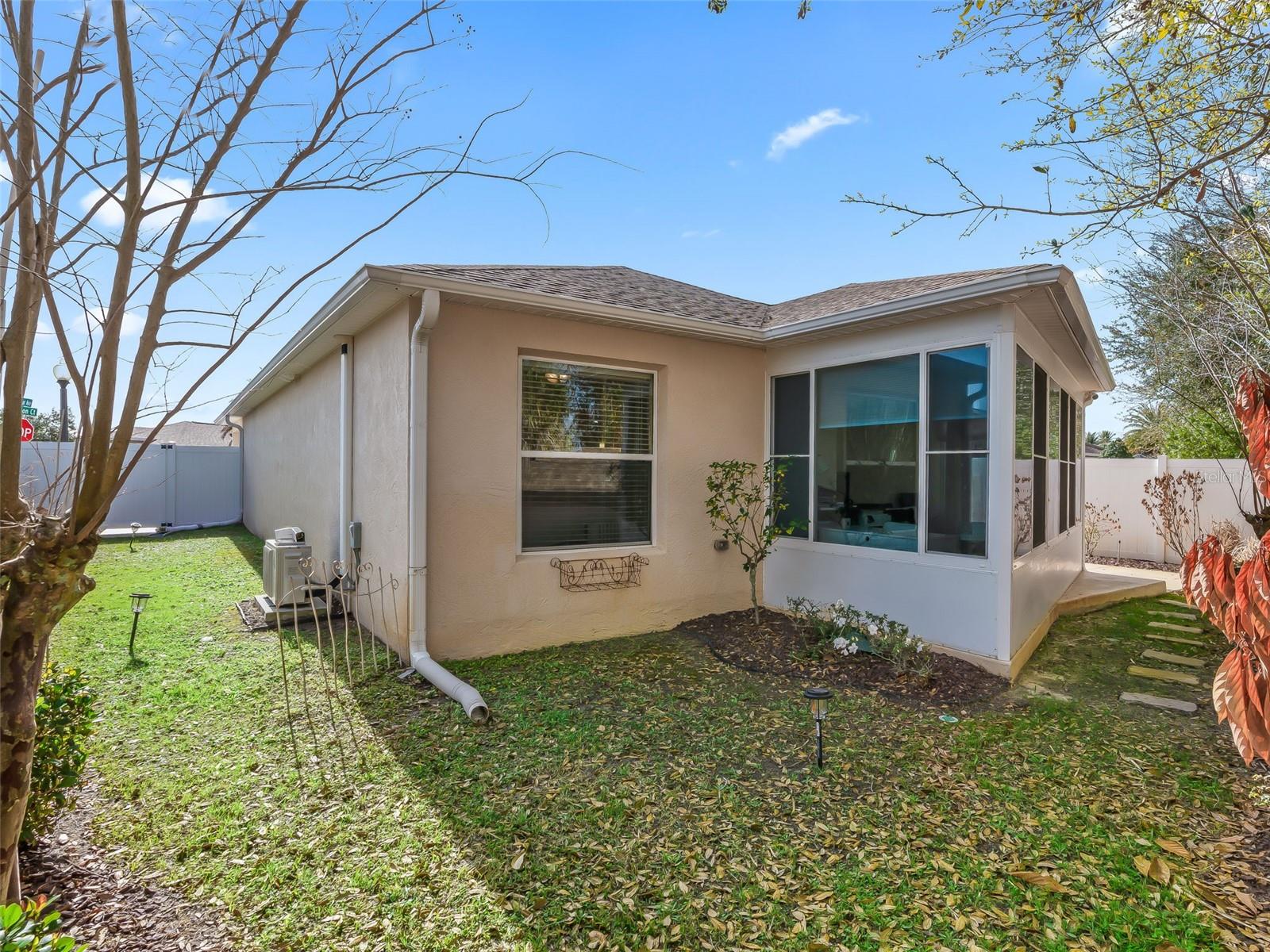 Image 41 of 50 For 1946 Loadstar Avenue