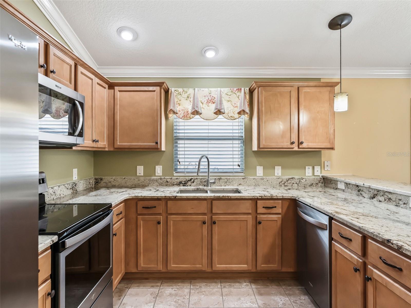 Image 9 of 50 For 1946 Loadstar Avenue