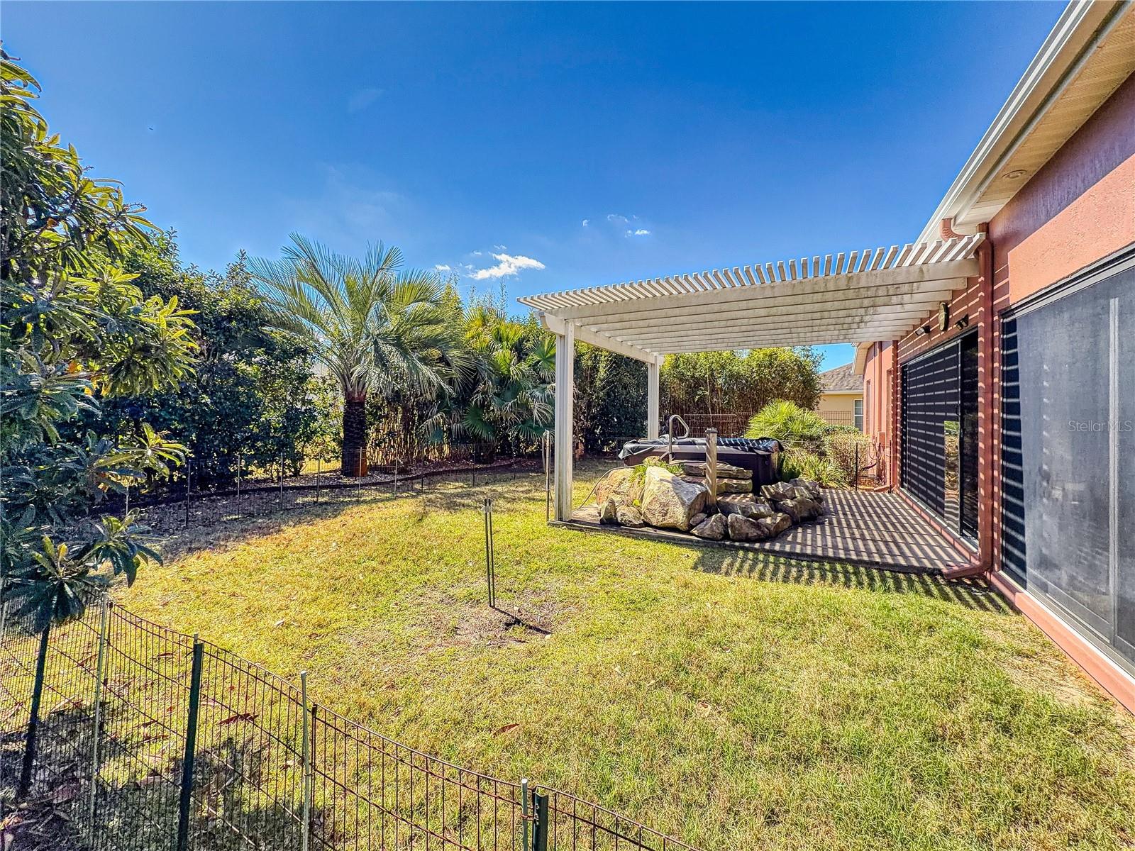 Image 16 of 18 For 2450 Carriage Hill Way