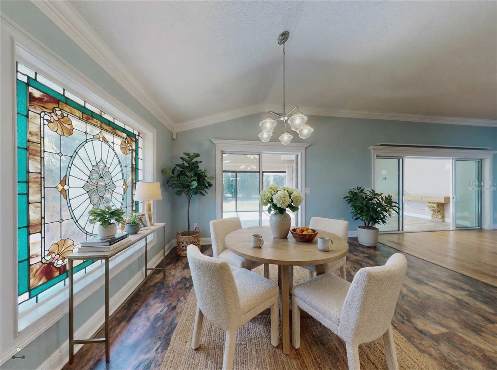 Image 4 of 18 For 2450 Carriage Hill Way