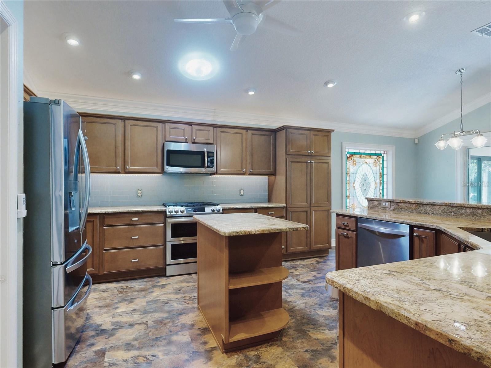 Image 5 of 18 For 2450 Carriage Hill Way