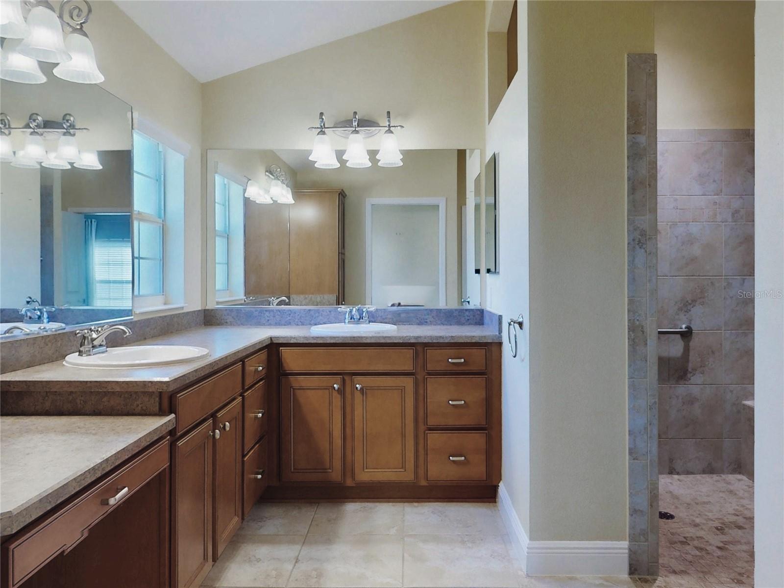 Image 8 of 18 For 2450 Carriage Hill Way