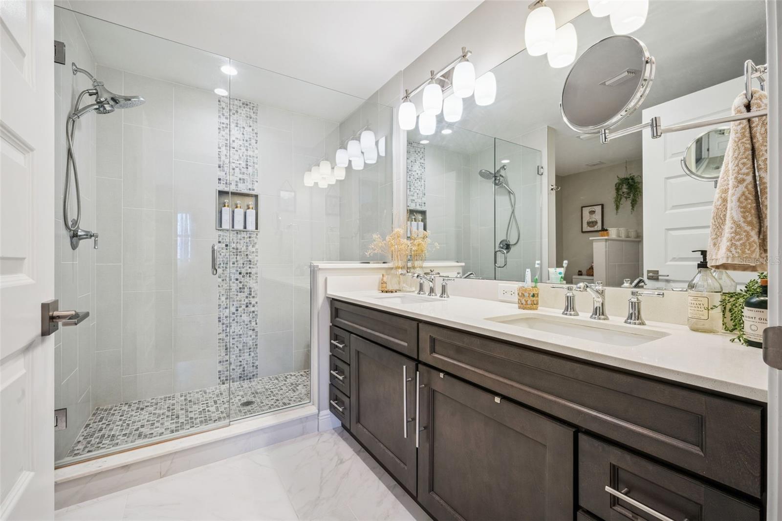 Image 26 of 46 For 16300 County Road 455 503