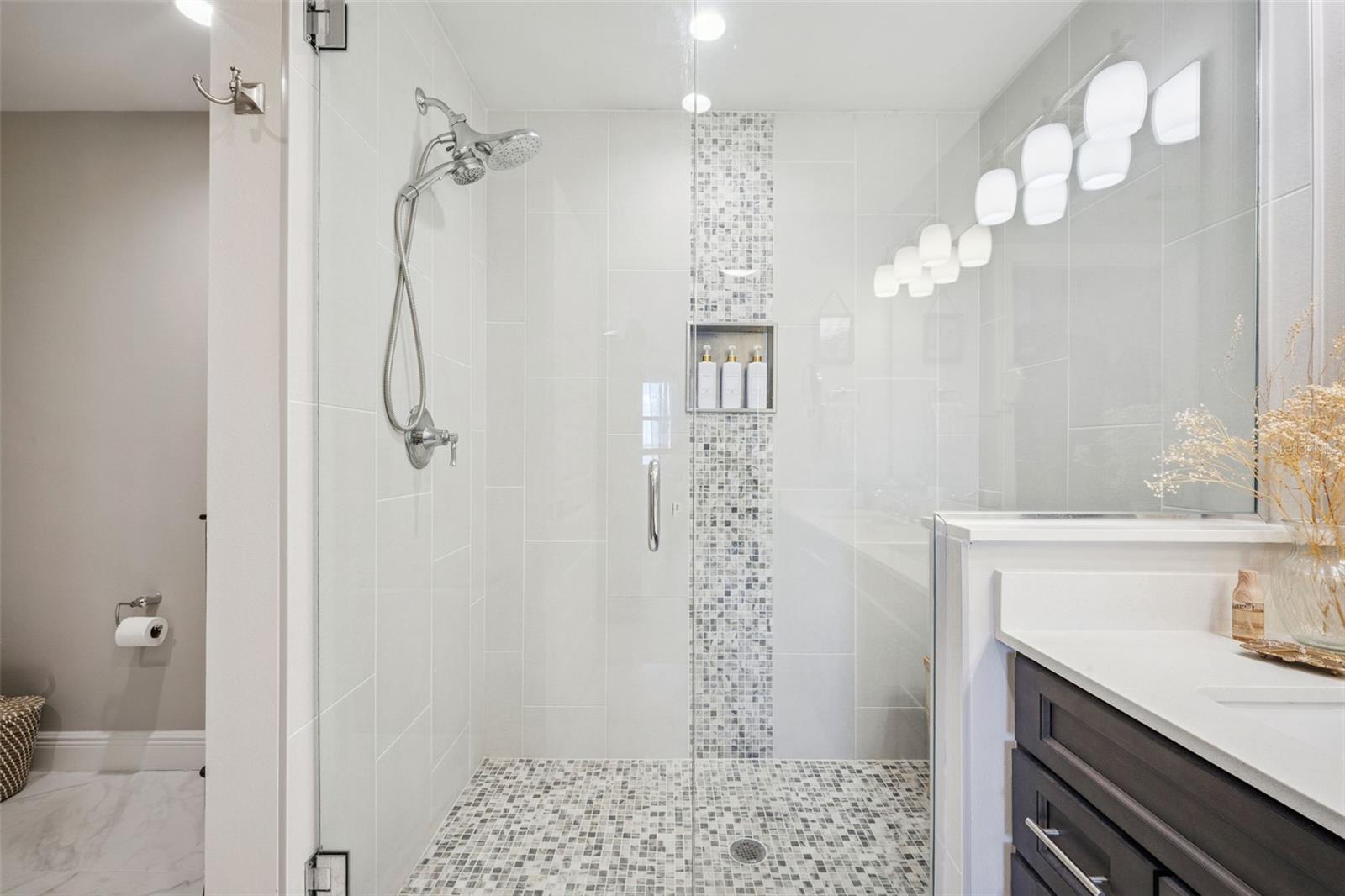 Image 27 of 46 For 16300 County Road 455 503