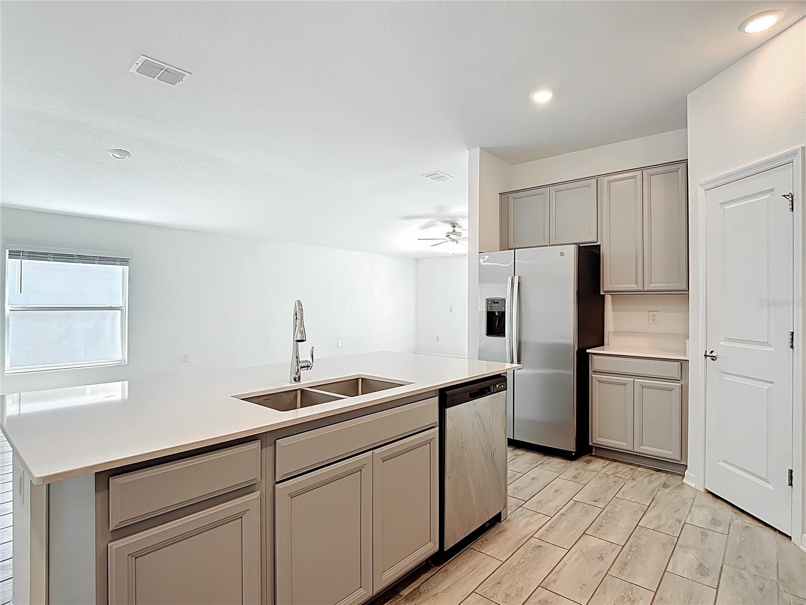 Image 10 of 49 For 441 Macarthur Street