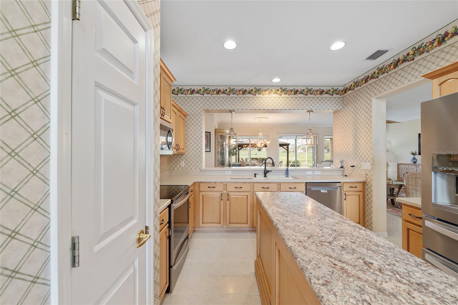 Image 15 of 71 For 13720 97th Avenue