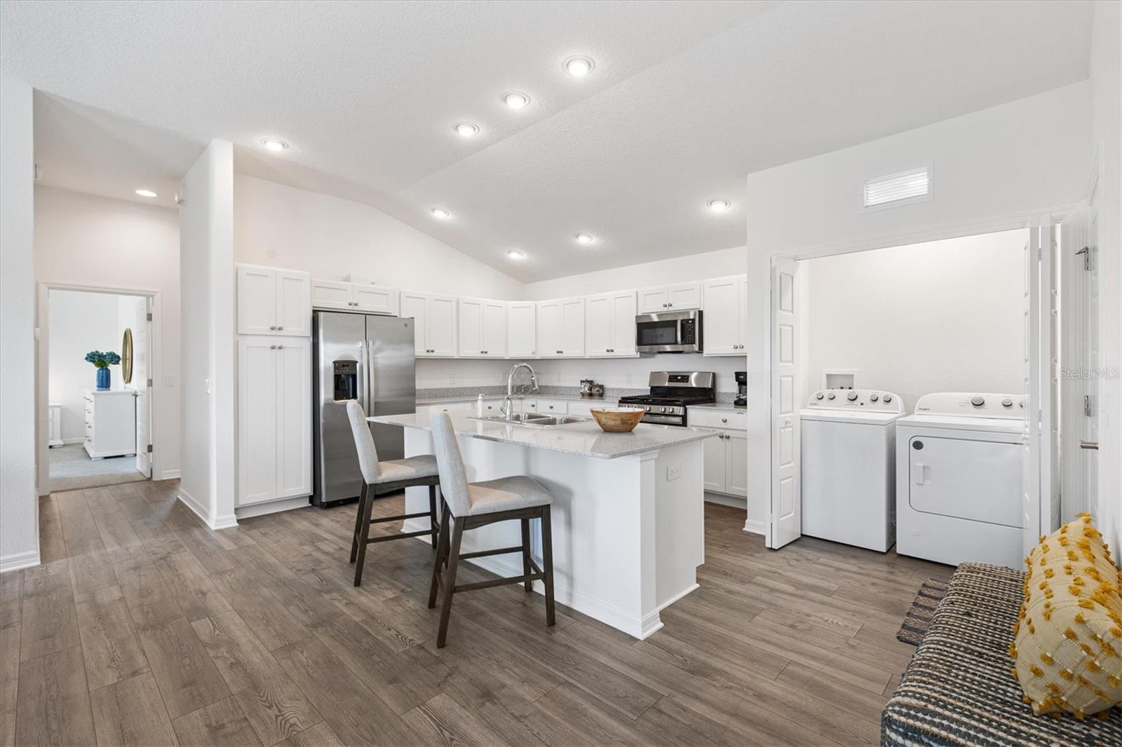 Image 15 of 34 For 1609 Smart Pl