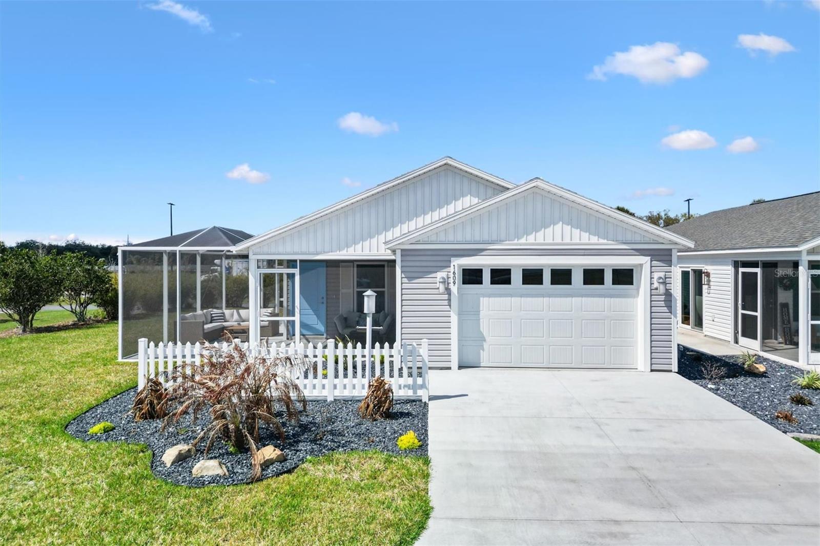 Image 2 of 34 For 1609 Smart Pl