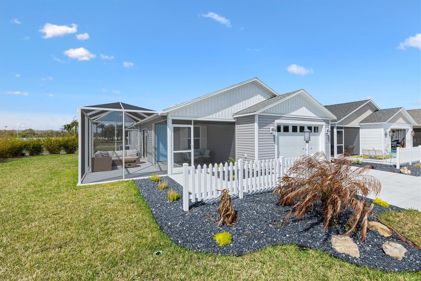 Image 5 of 34 For 1609 Smart Pl