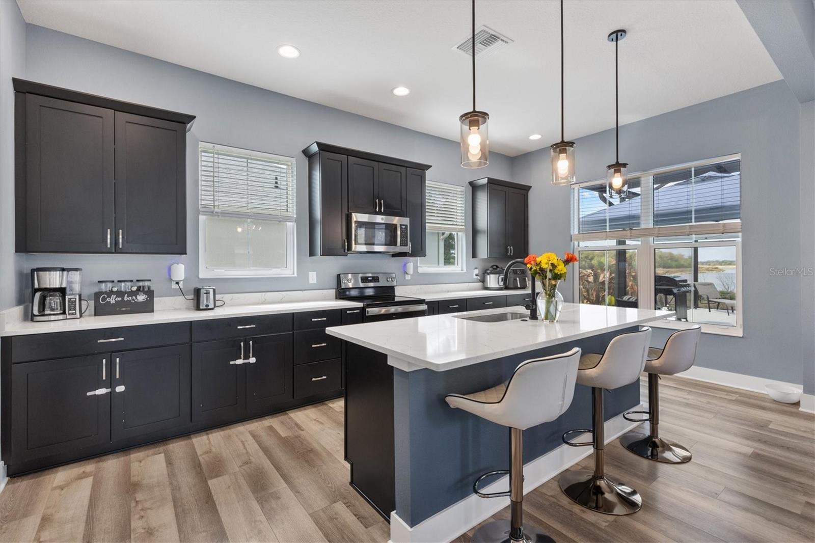 Image 18 of 59 For 2744 Alder Ave