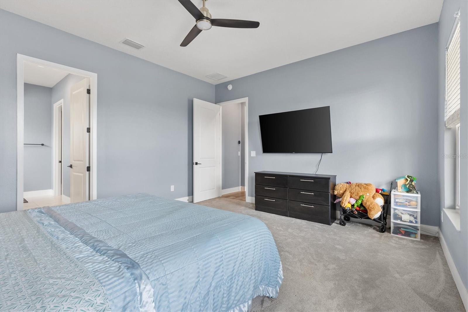 Image 24 of 59 For 2744 Alder Ave