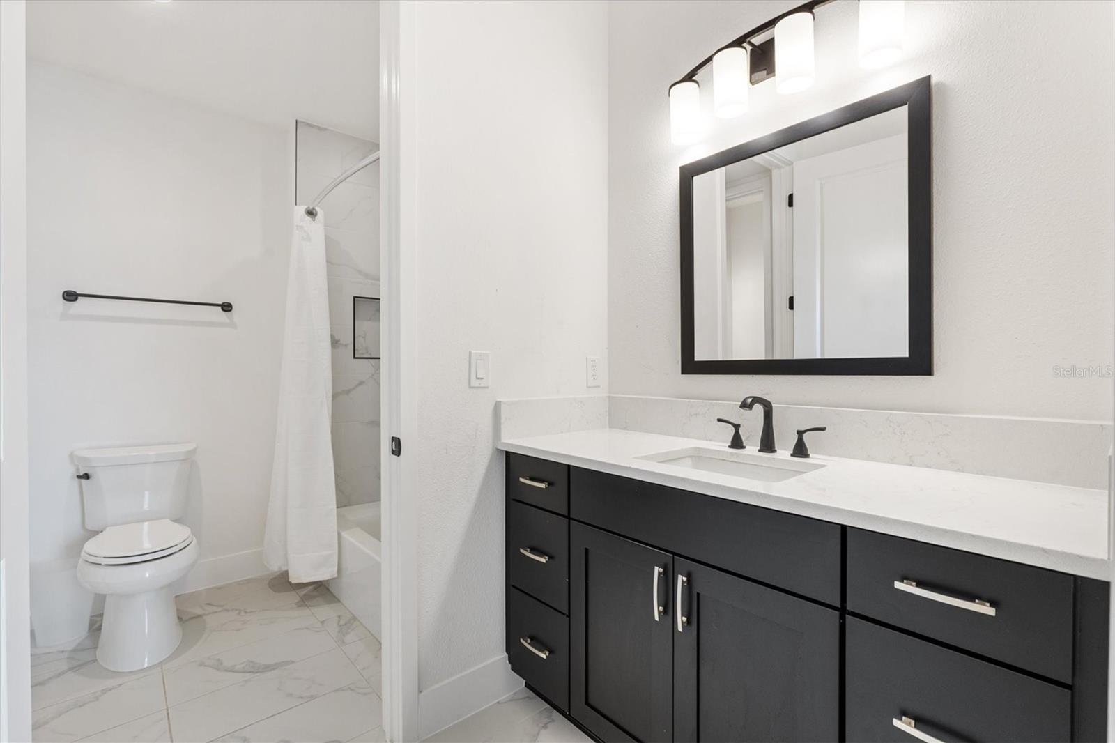 Image 34 of 59 For 2744 Alder Ave