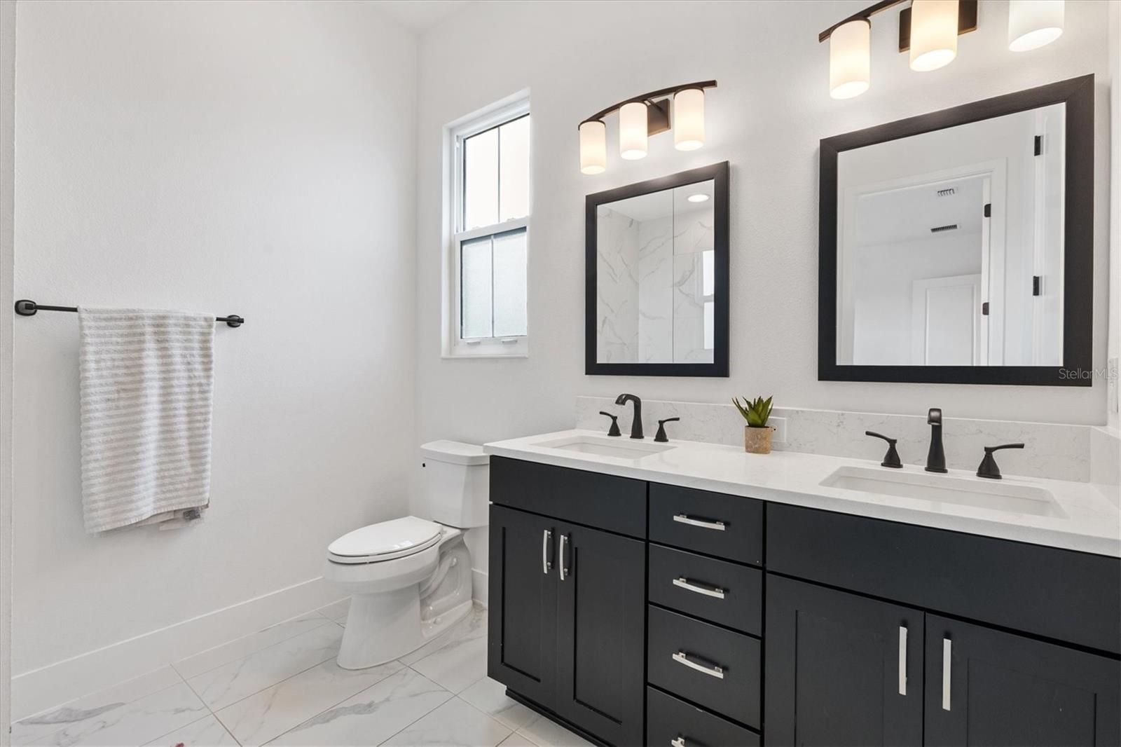 Image 38 of 59 For 2744 Alder Ave