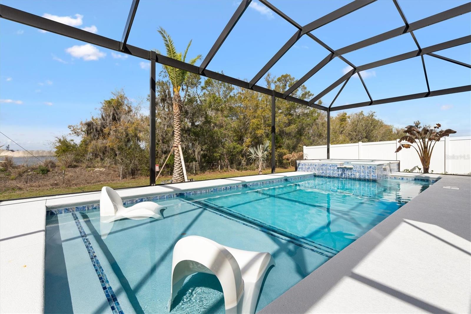 Image 48 of 59 For 2744 Alder Ave