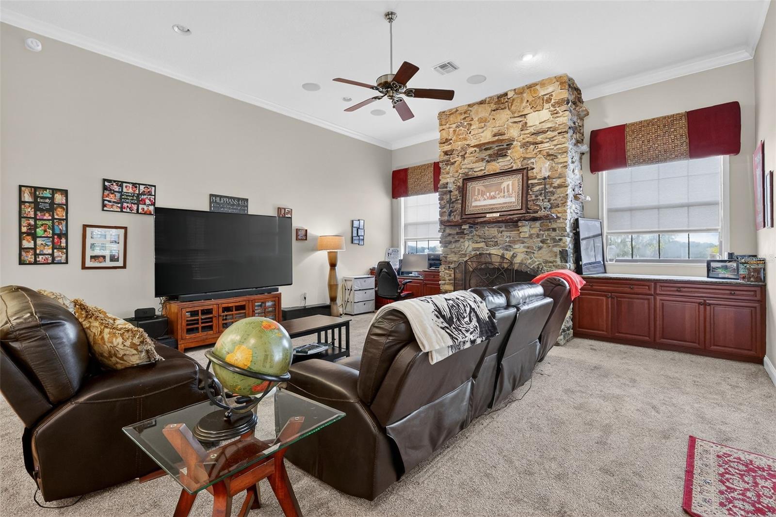 Image 21 of 52 For 2007 Country Club Drive