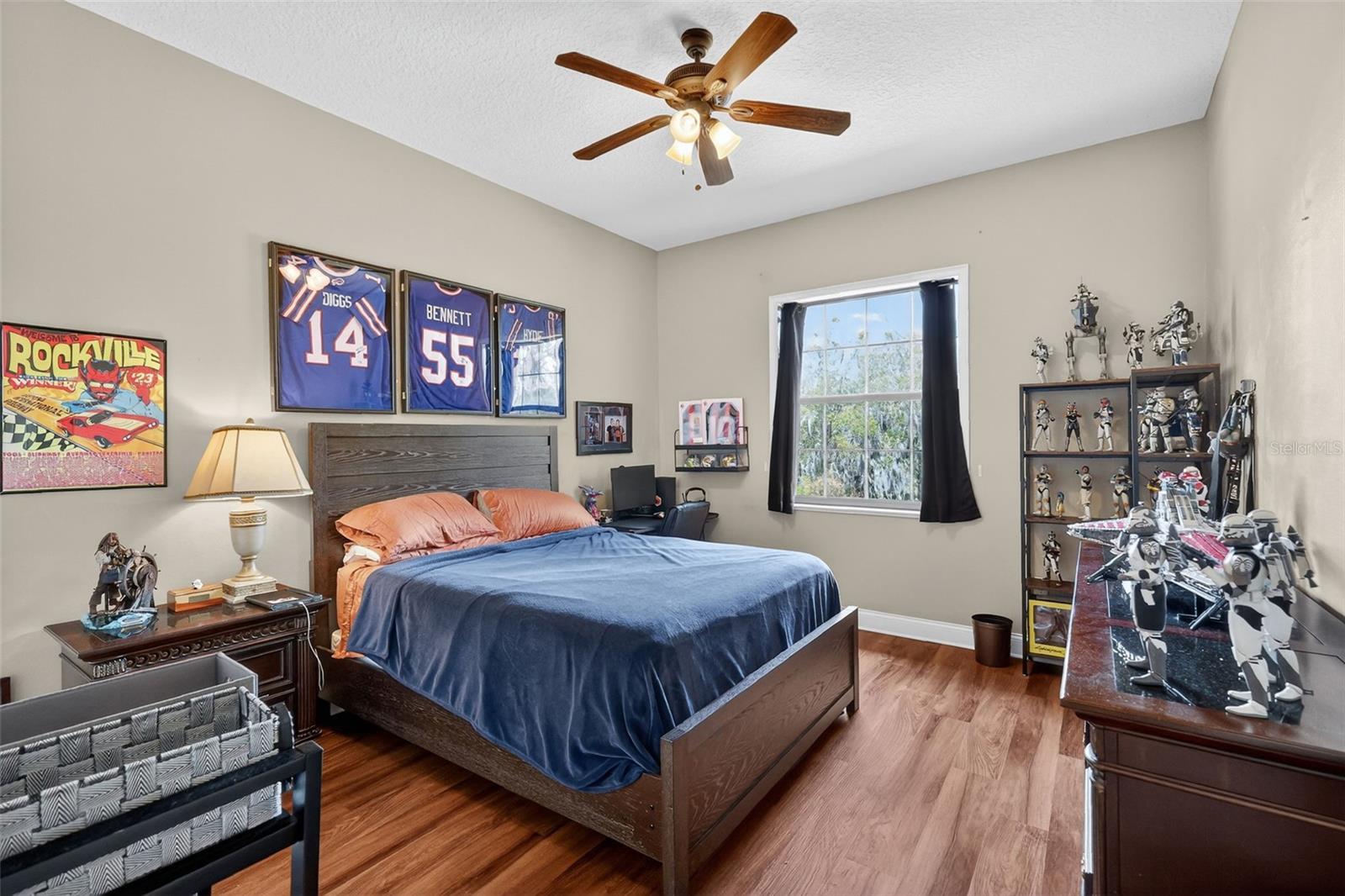 Image 24 of 52 For 2007 Country Club Drive