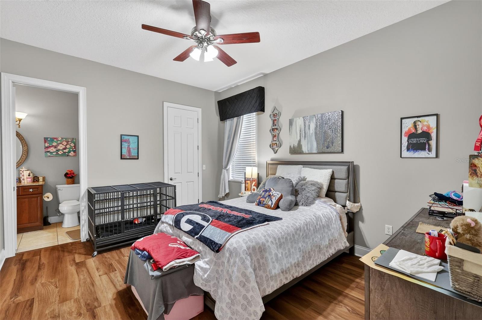 Image 25 of 52 For 2007 Country Club Drive