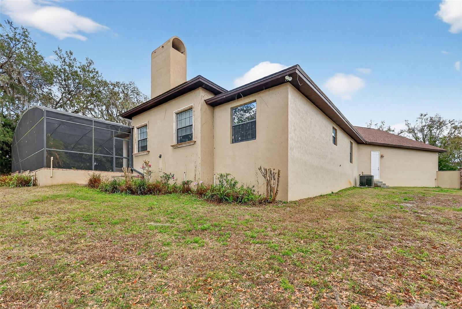 Image 48 of 52 For 2007 Country Club Drive