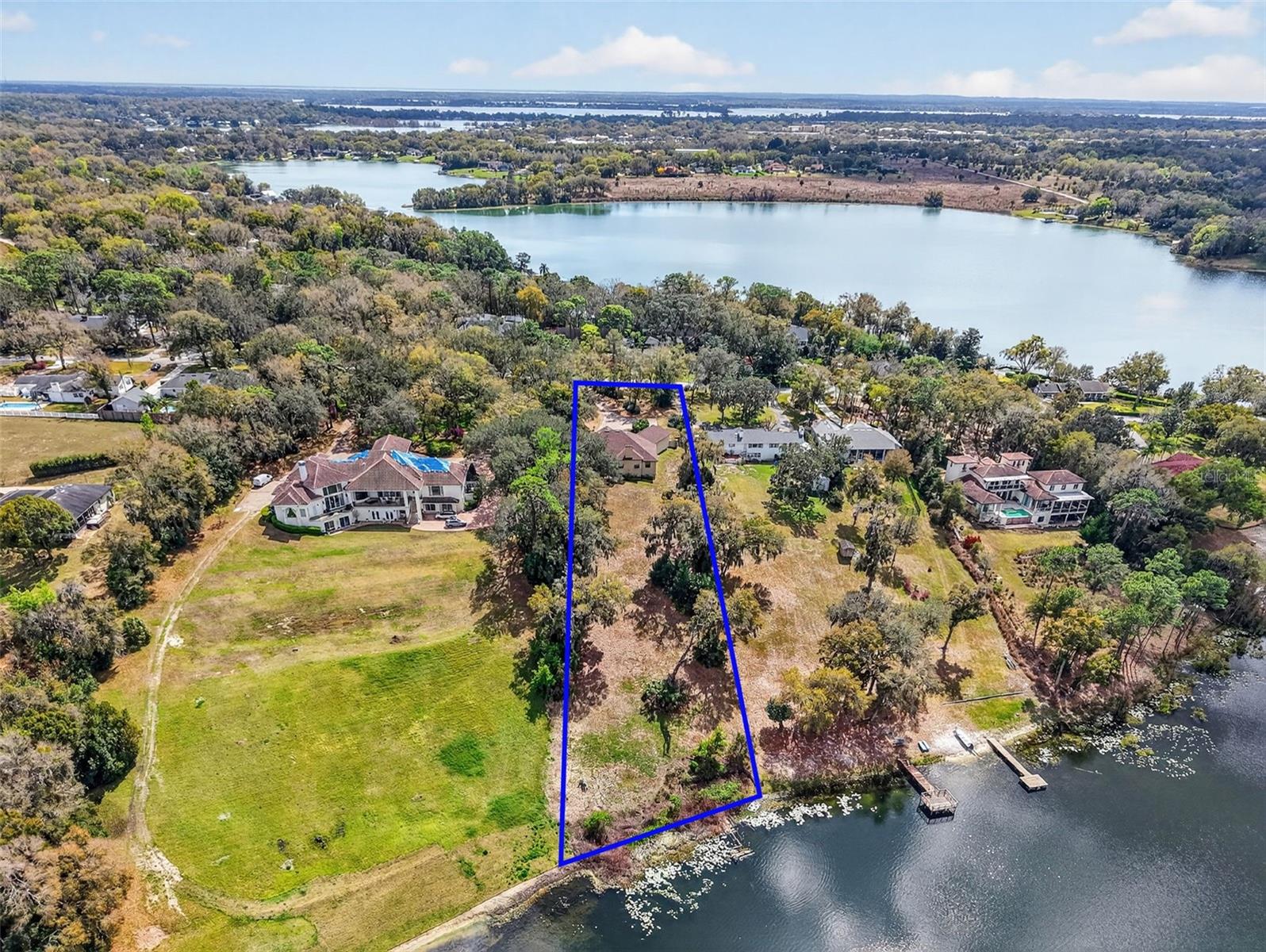 Image 7 of 52 For 2007 Country Club Drive