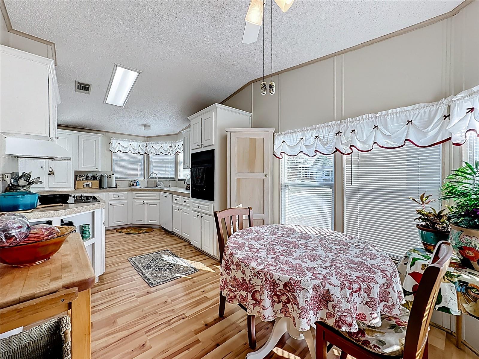 Image 11 of 38 For 3016 Manatee Road