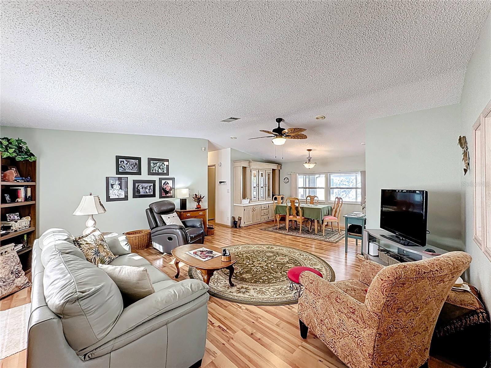 Image 5 of 38 For 3016 Manatee Road