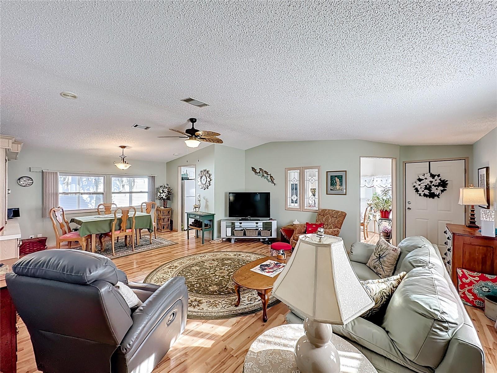 Image 6 of 38 For 3016 Manatee Road