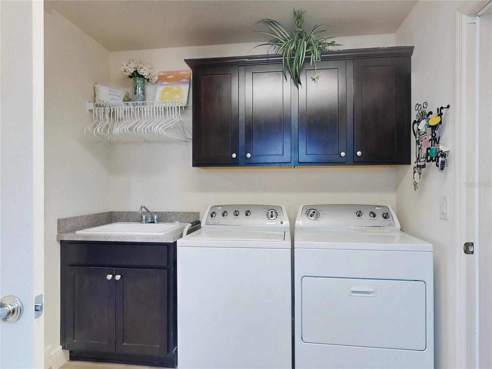 Image 17 of 46 For 3130 Vandenberg Court