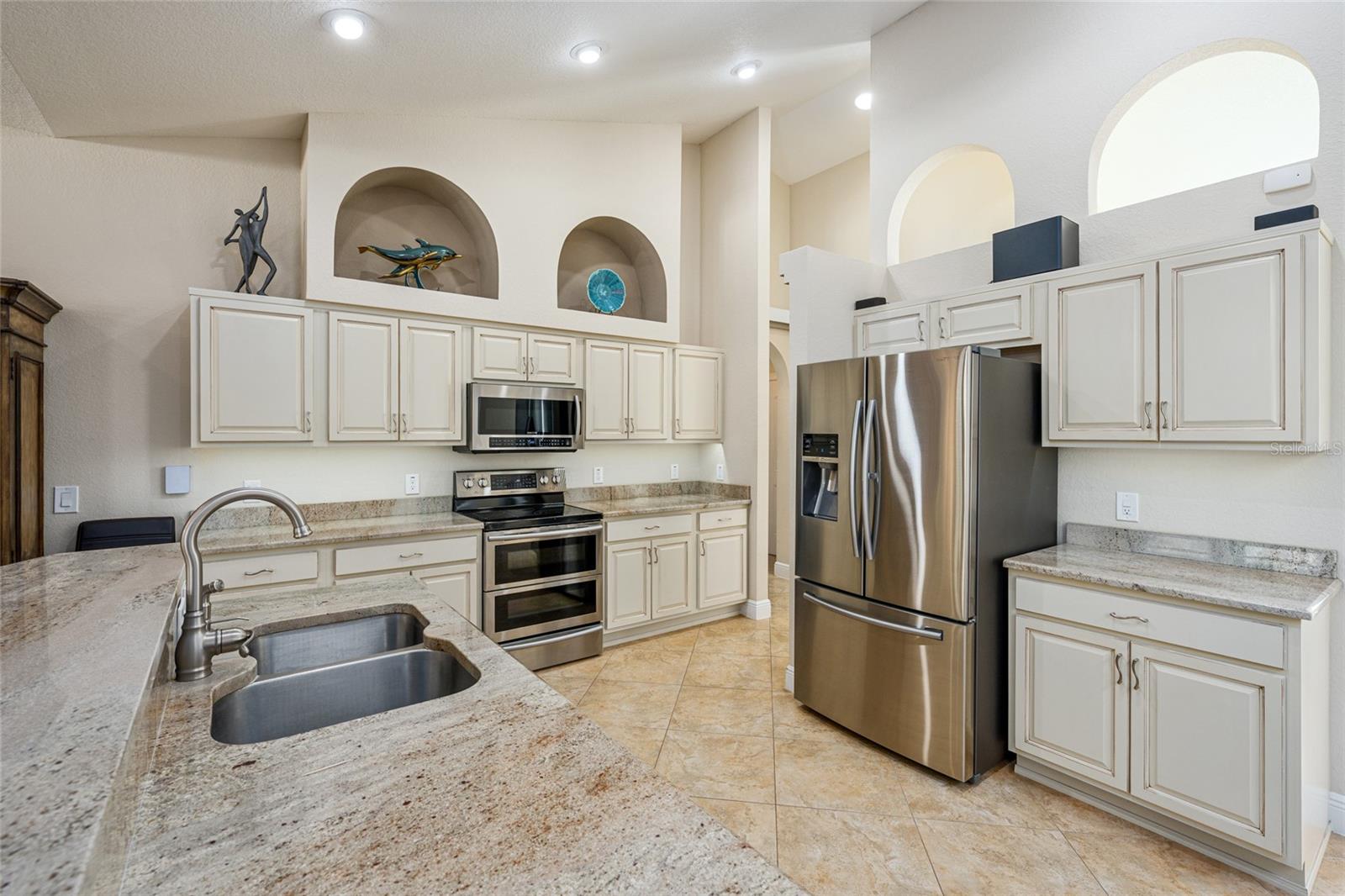 Image 27 of 100 For 8353 162nd Street