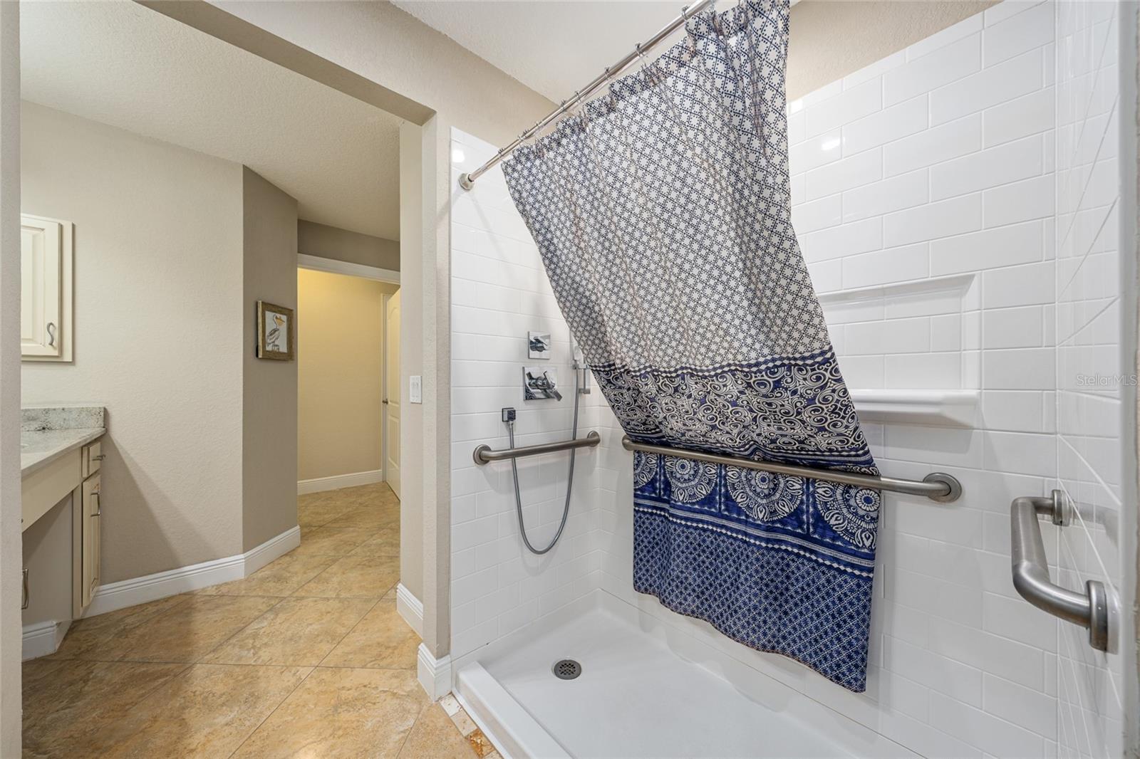 Image 44 of 100 For 8353 162nd Street