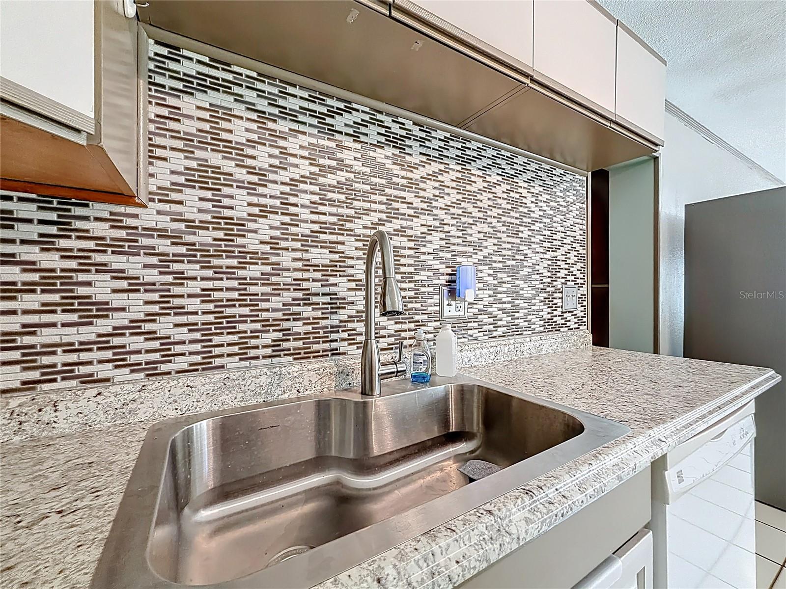 Image 13 of 42 For 11404 56th Avenue