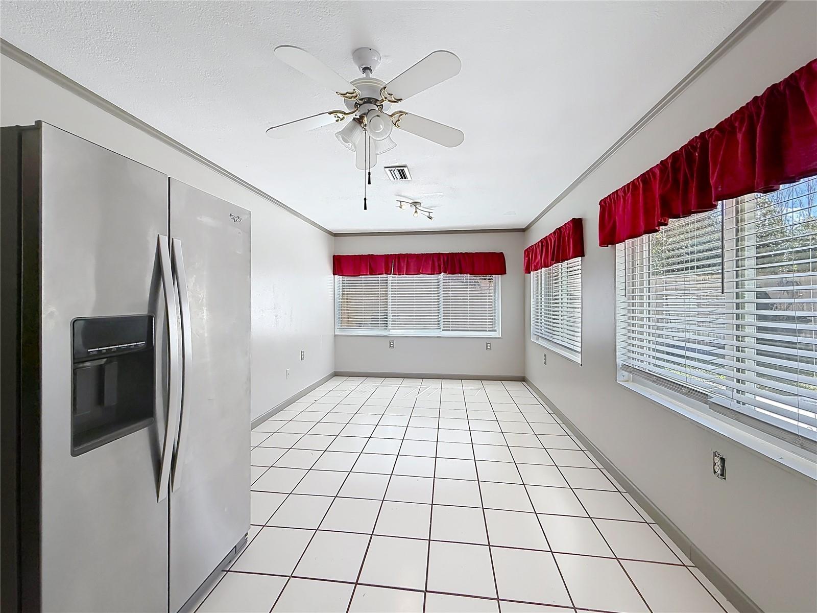 Image 14 of 42 For 11404 56th Avenue