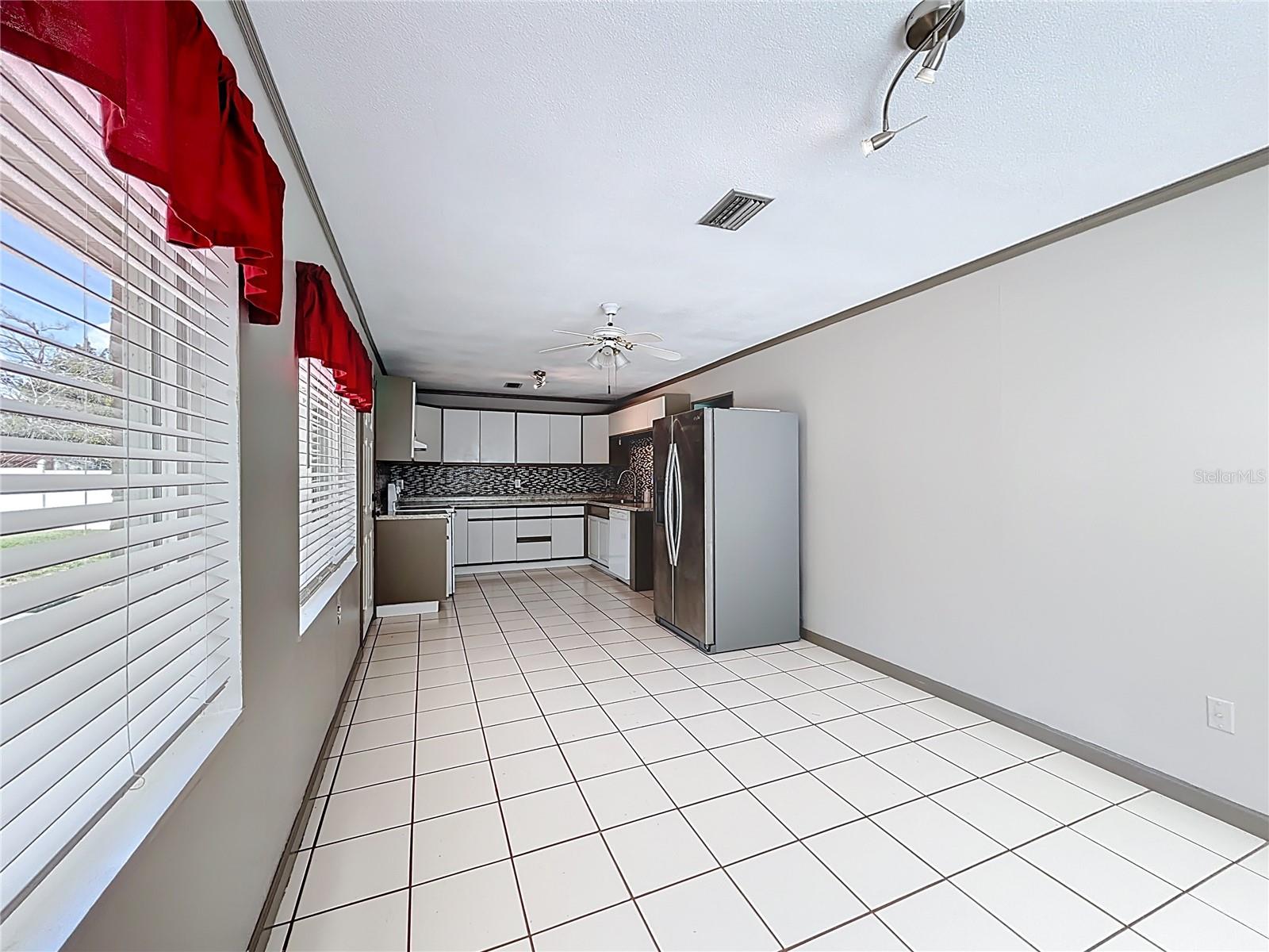 Image 16 of 42 For 11404 56th Avenue