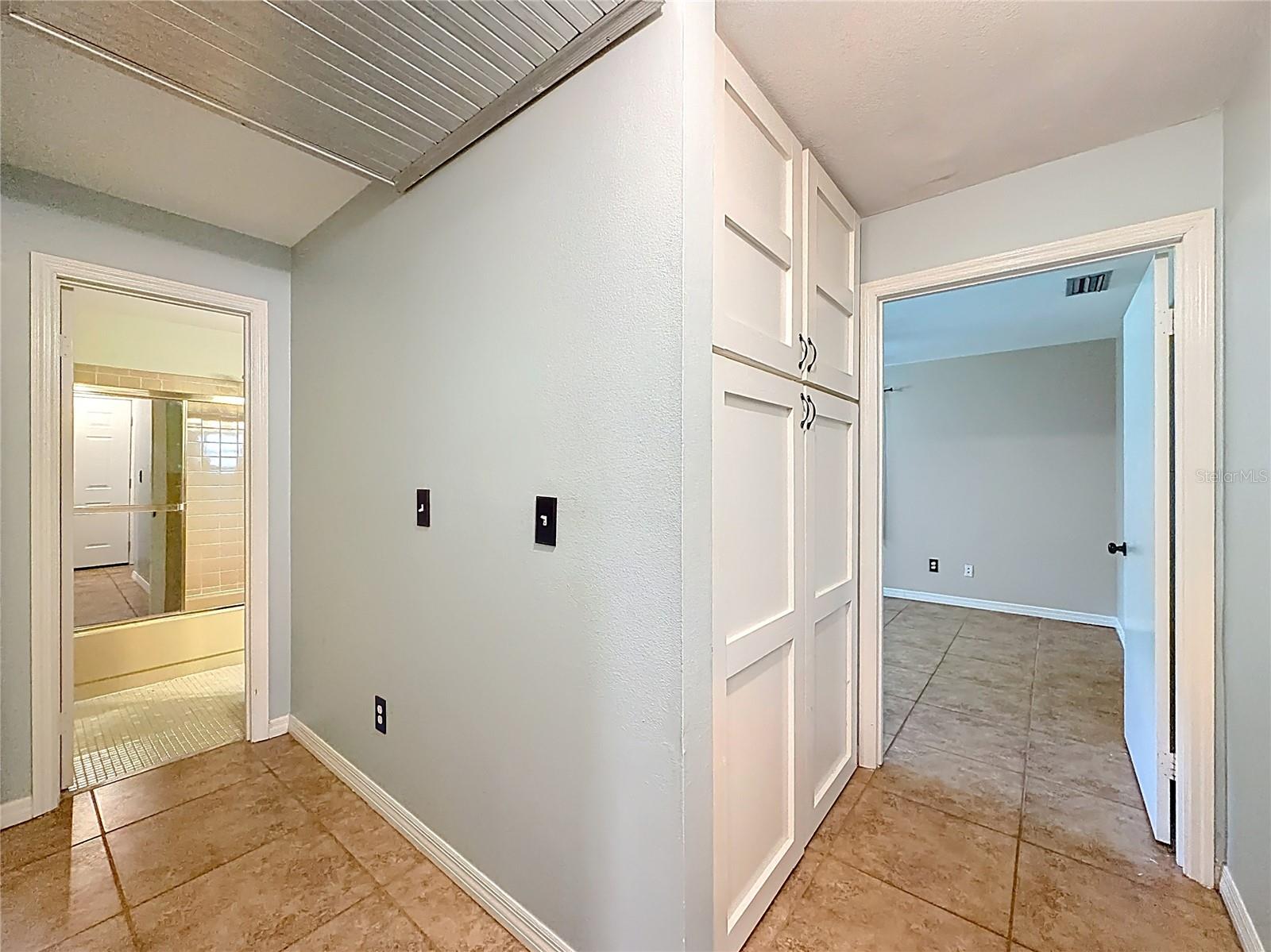 Image 25 of 42 For 11404 56th Avenue