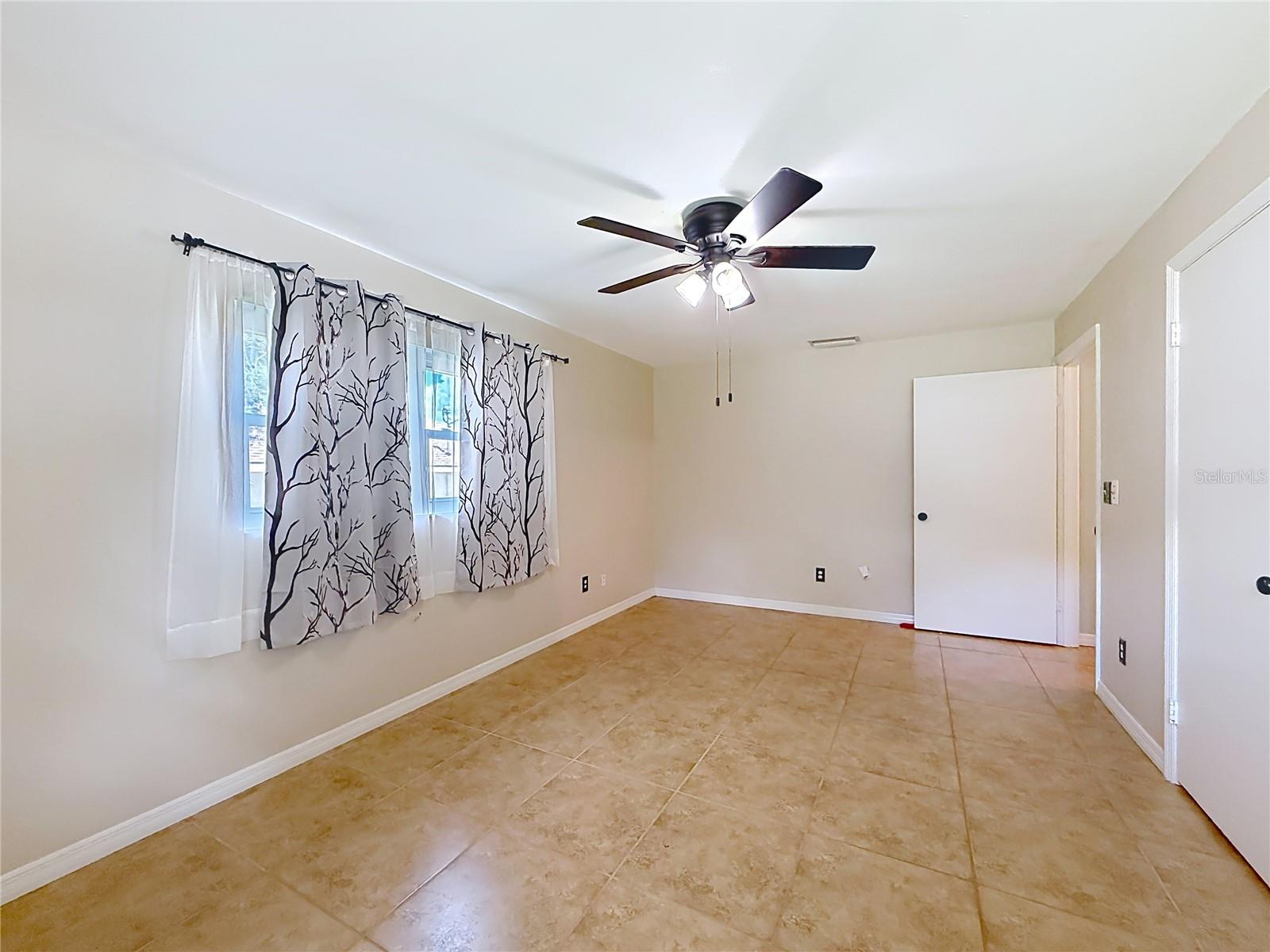 Image 26 of 42 For 11404 56th Avenue