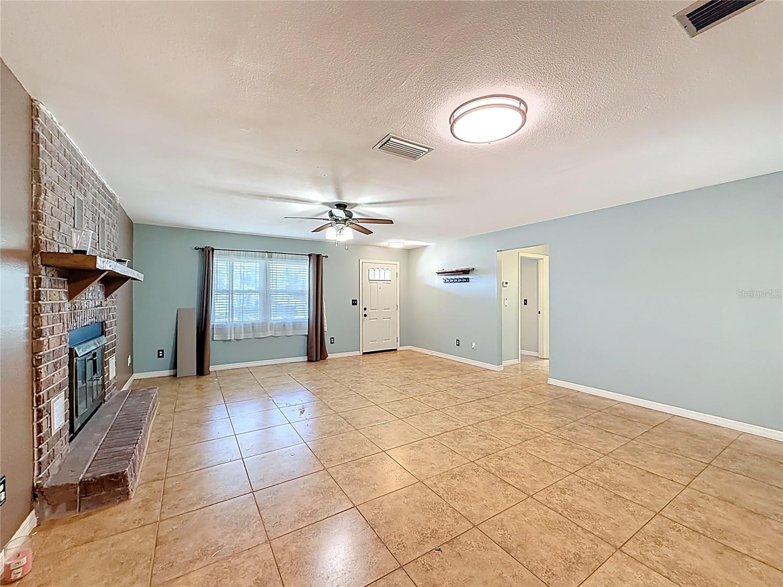 Image 7 of 42 For 11404 56th Avenue