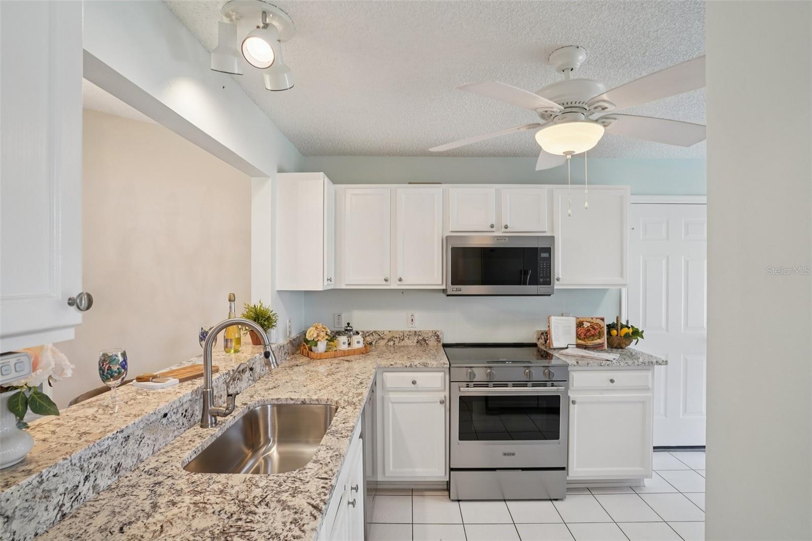 Image 21 of 46 For 1204 Barcelona Drive