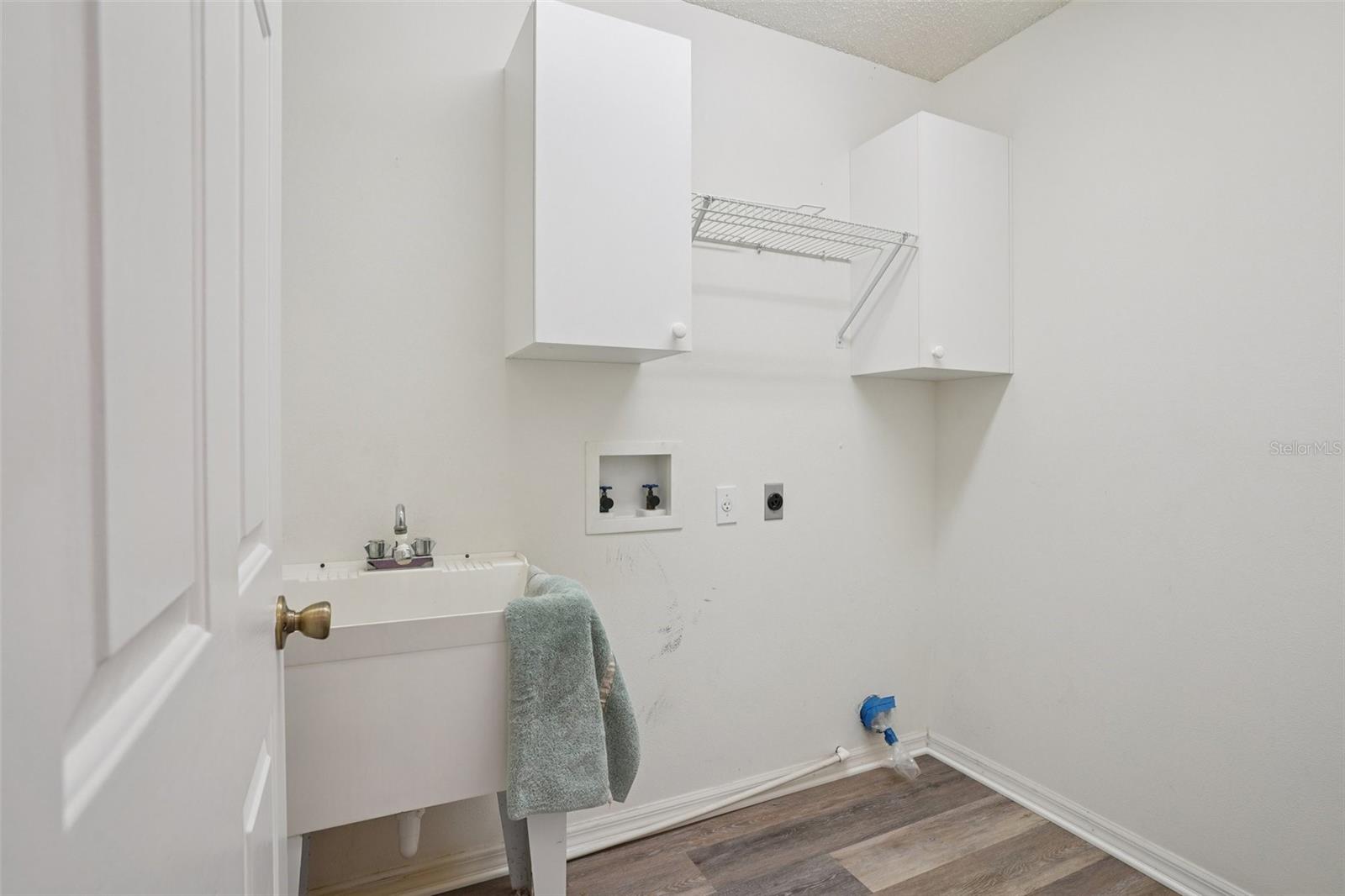 Image 39 of 46 For 1204 Barcelona Drive