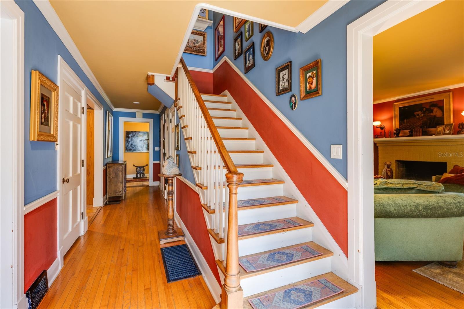 Image 10 of 55 For 976 Fairview Avenue