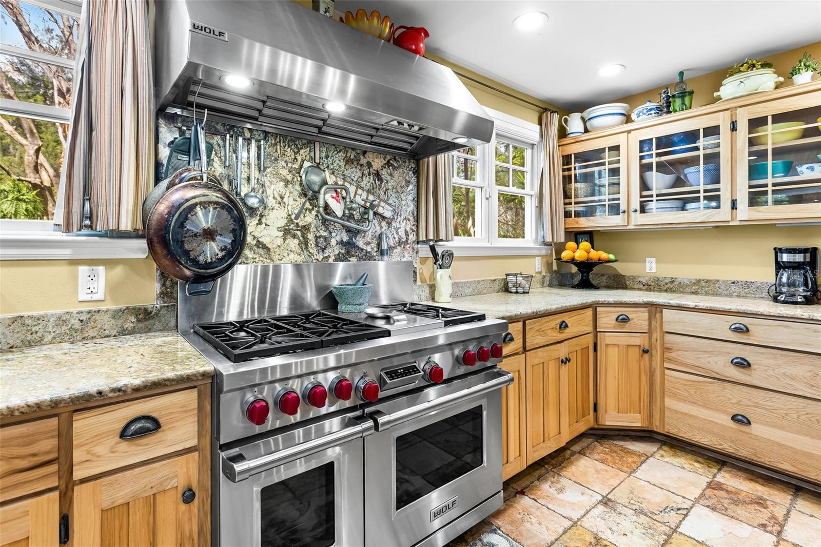 Image 12 of 55 For 976 Fairview Avenue