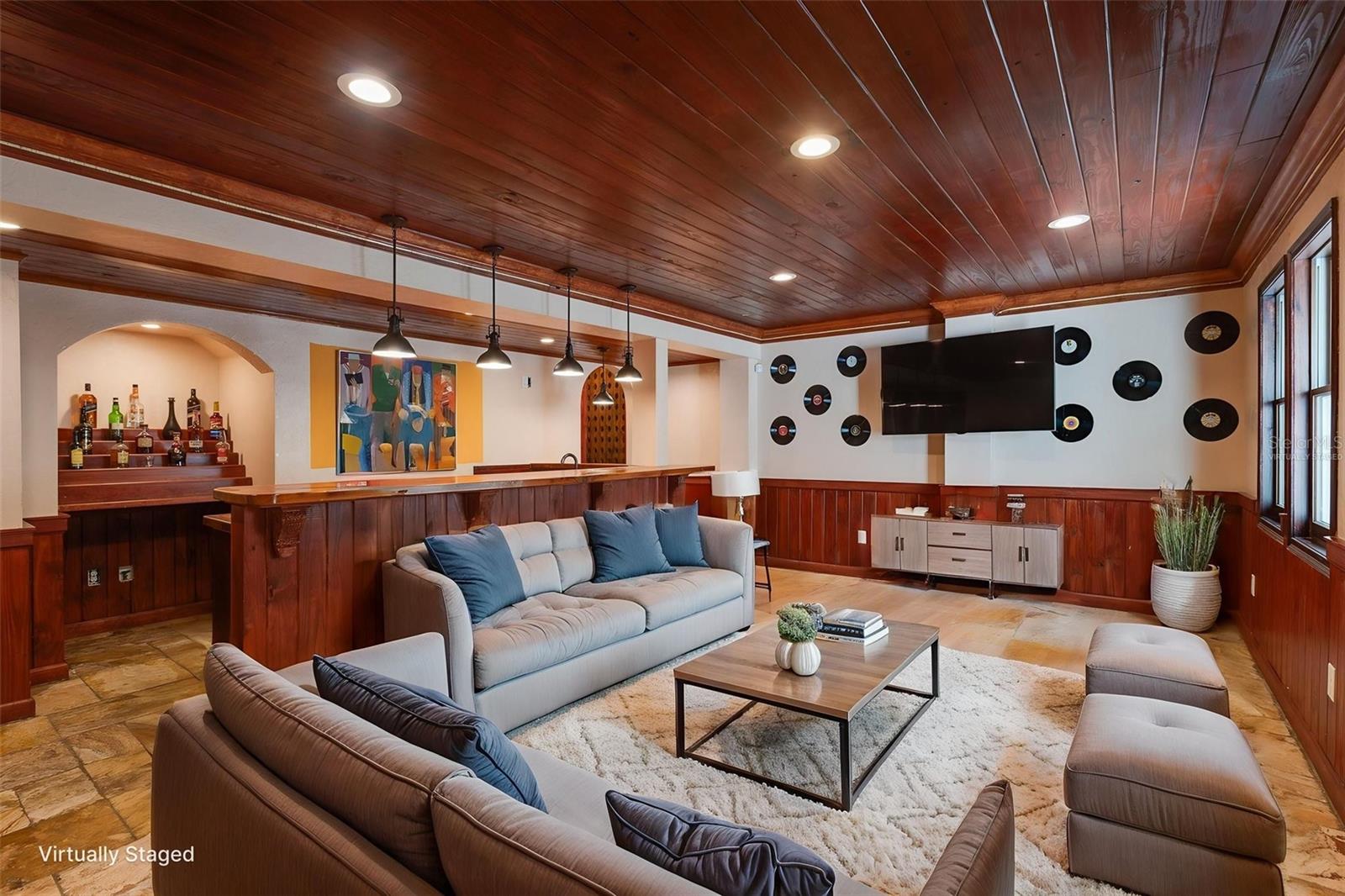 Image 32 of 55 For 976 Fairview Avenue