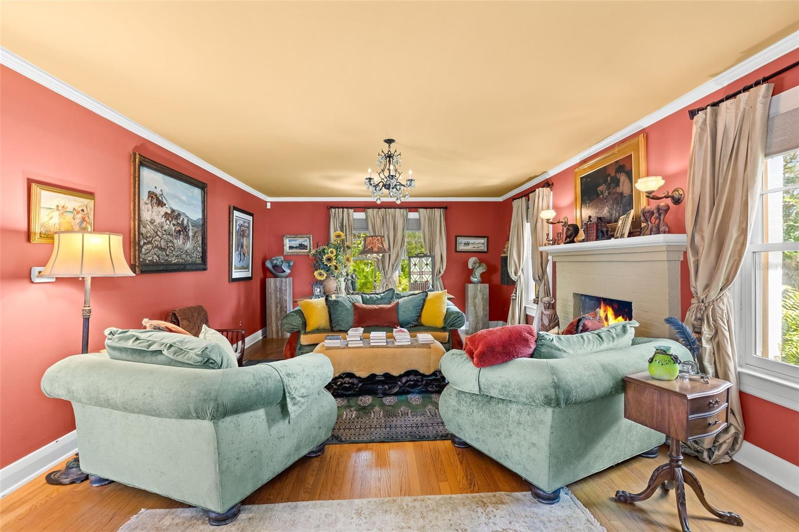 Image 36 of 55 For 976 Fairview Avenue