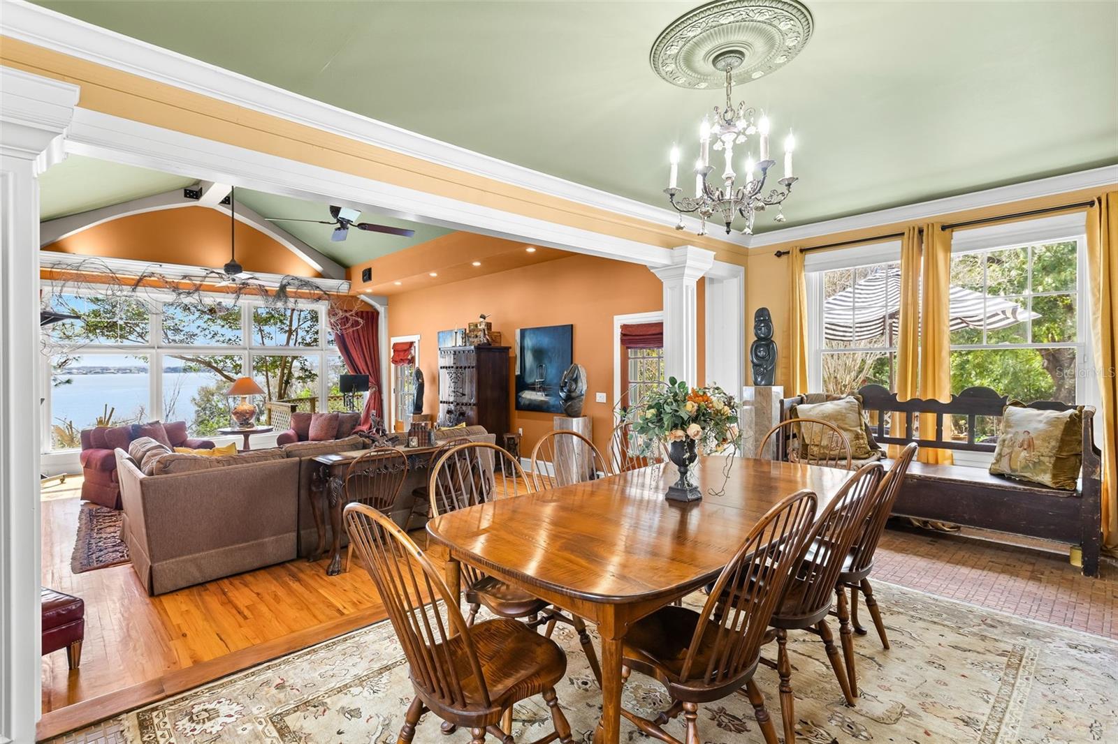 Image 39 of 55 For 976 Fairview Avenue