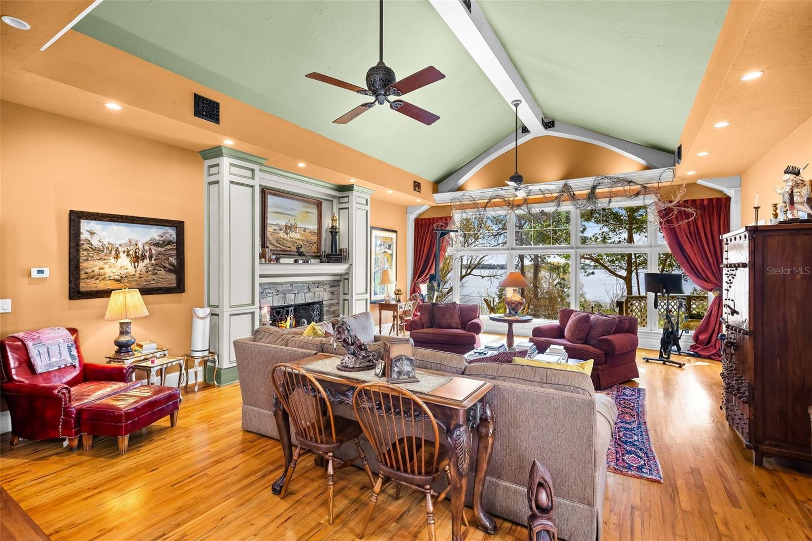 Image 40 of 55 For 976 Fairview Avenue