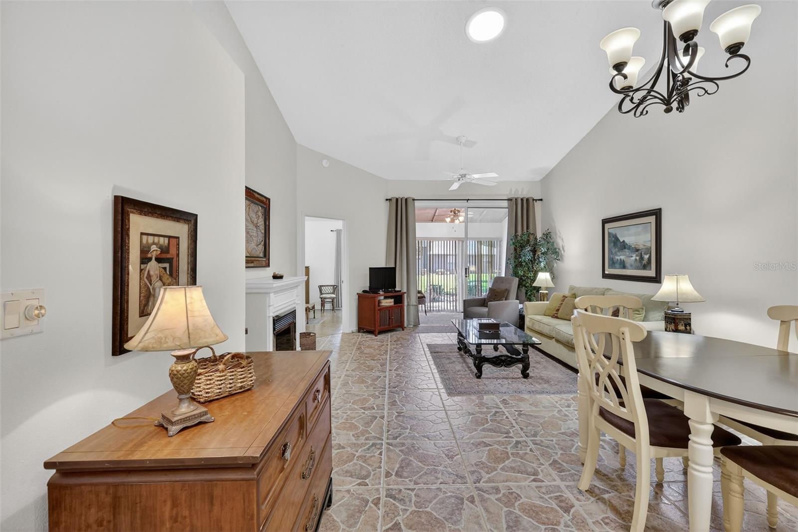 Image 14 of 54 For 5506 Rosewall Circle