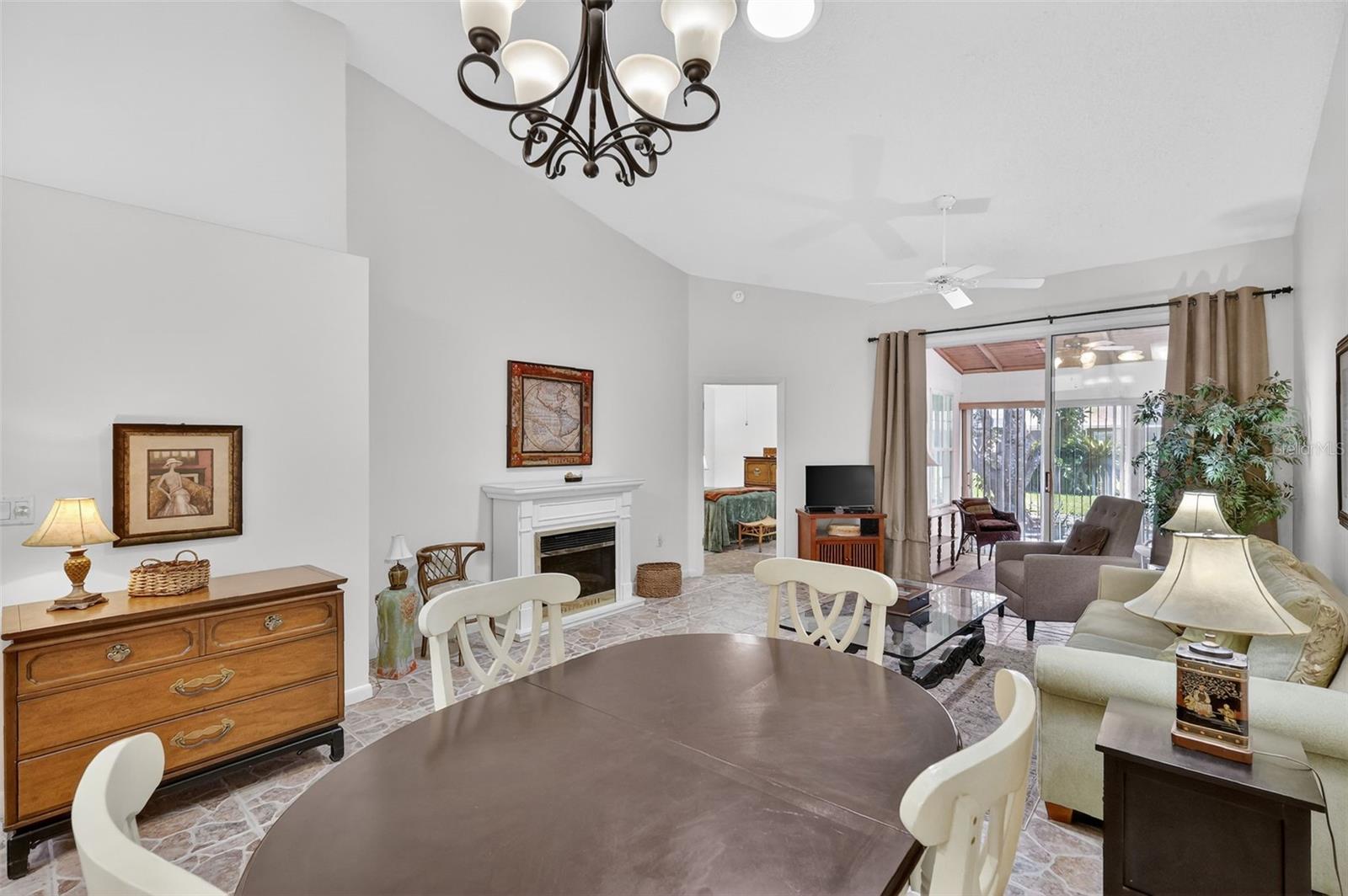 Image 17 of 54 For 5506 Rosewall Circle