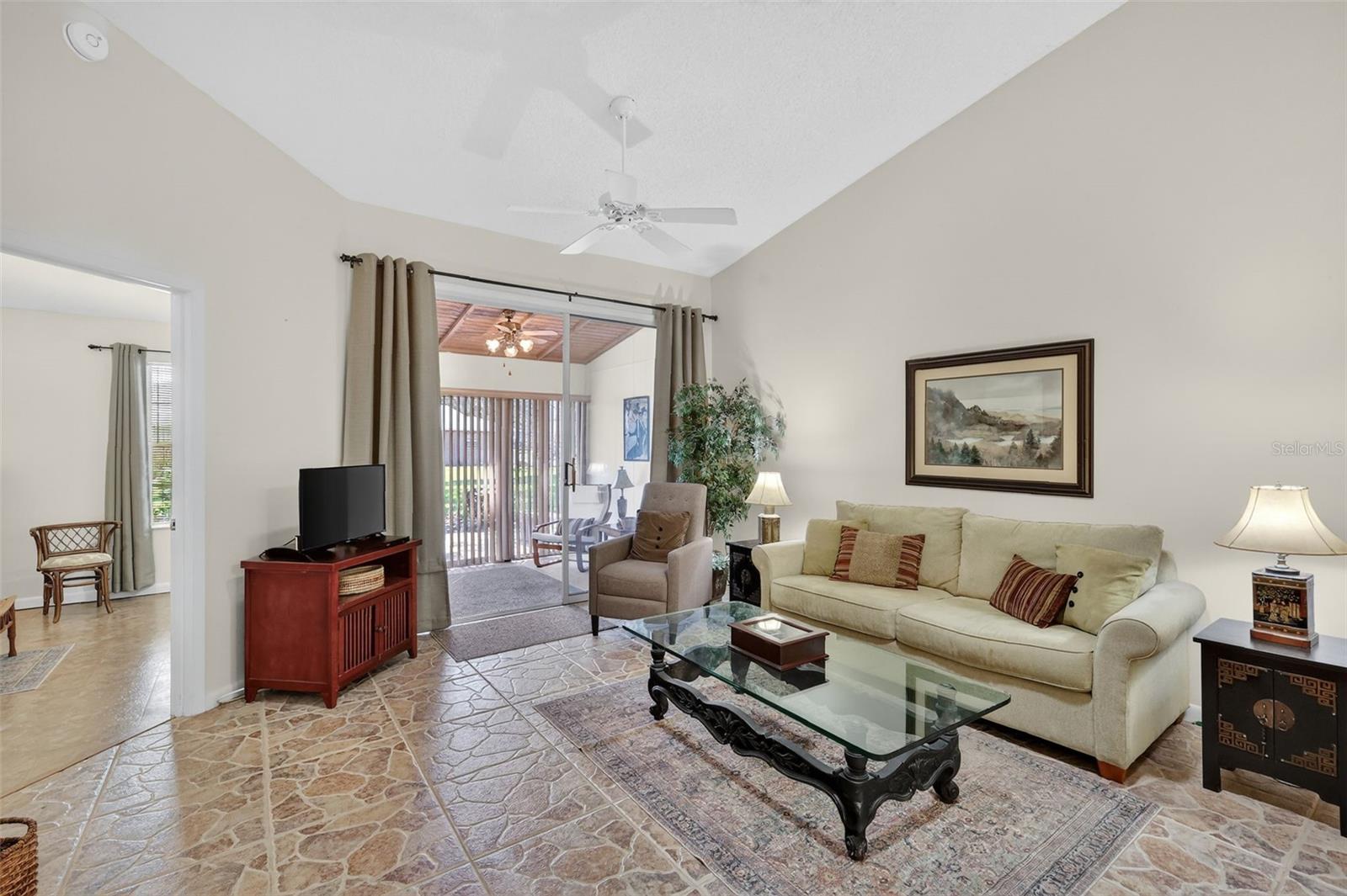 Image 18 of 54 For 5506 Rosewall Circle