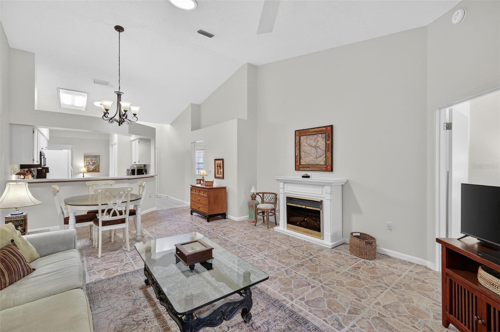 Image 22 of 54 For 5506 Rosewall Circle